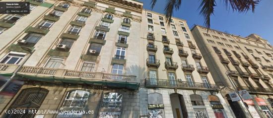  Impresionante apartamento de 3 dormitorios con vistas al puerto de Barcelona - BARCELONA 