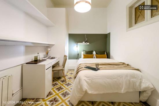  Se alquilan habitaciones en piso de 7 habitaciones en El Putxet - BARCELONA 