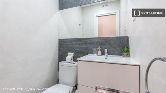 Apartamento de 3 dormitorios en alquiler en La Latina, Madrid - MADRID