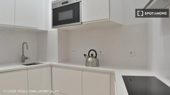 Apartamento de 2 dormitorios en alquiler en Malasaña, Madrid - MADRID