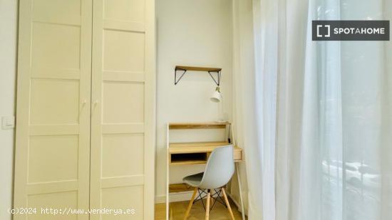 Se alquila habitación en un Coliving en Tetuán - MADRID