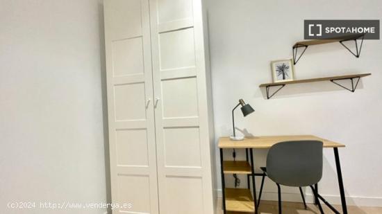 Se alquila habitación en un Coliving en Tetuán - MADRID