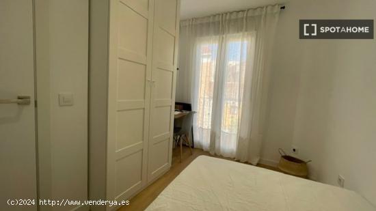 Se alquila habitación en un Coliving en Tetuán - MADRID