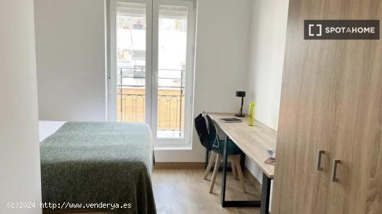 Se alquila habitación en un Coliving en Vallecas - MADRID