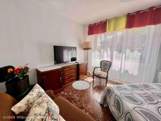  Se alquilan habitaciones en piso de 7 habitaciones en Pozuelo De Alarcón - MADRID 