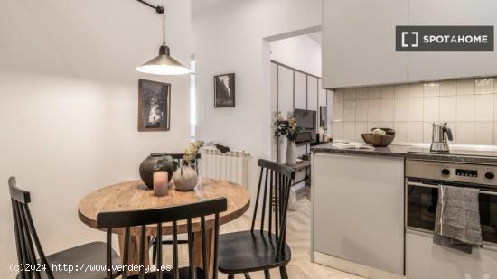 Apartamento de 2 dormitorios en alquiler en Madrid - MADRID