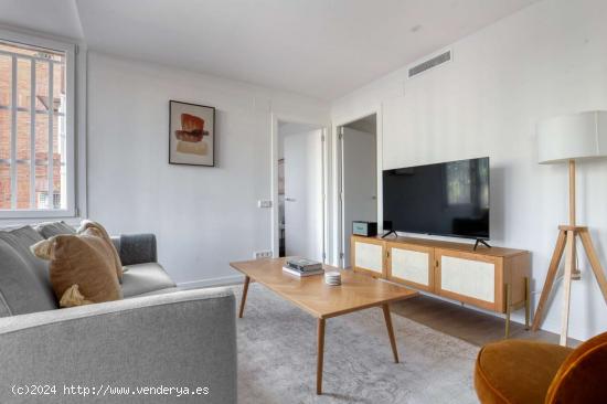  Apartamento de 3 dormitorios en alquiler en Barcelona - BARCELONA 