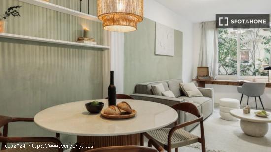 Apartamento de 3 dormitorios en alquiler en Barcelona - BARCELONA