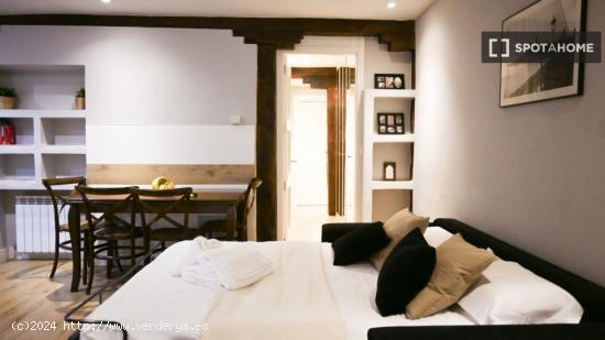 Apartamento de 4 dormitorios en alquiler en madrid. - MADRID
