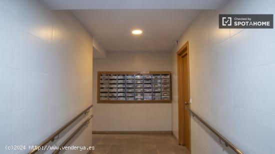 Alquiler de habitaciones en piso de 4 dormitorios en Alcalá De Henares - MADRID