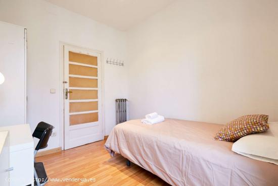  Alquiler de habitaciones en piso de 4 habitaciones en Moncloa - Aravaca - MADRID 