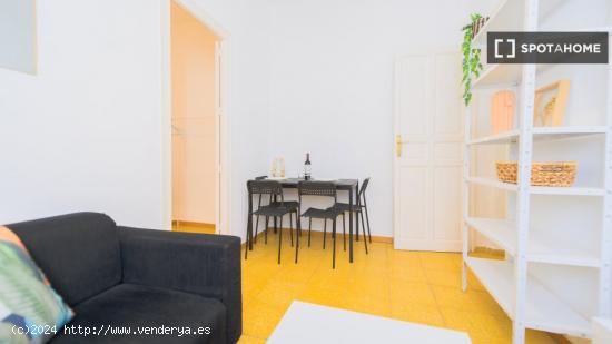 Se alquila piso de 3 habitaciones en Chamberí - MADRID