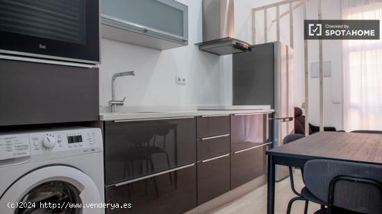 Apartamento de un dormitorio en alquiler en Madrid - MADRID