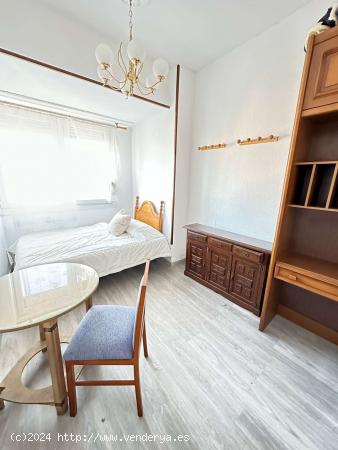  1 dormitorio en piso compartido en Valladolid - VALLADOLID 