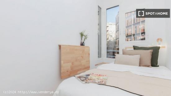 Habitaciones para alquilar en apartamento de 7 habitaciones en Sarrià-Sant Gervasi - BARCELONA