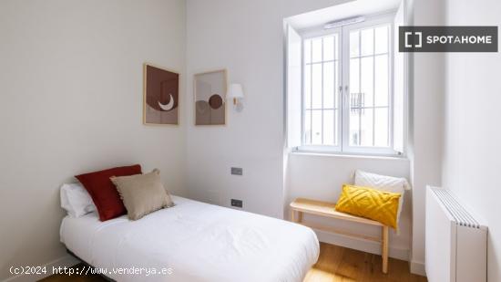Apartamento de 3 dormitorios en alquiler en Malasaña, Madrid - MADRID