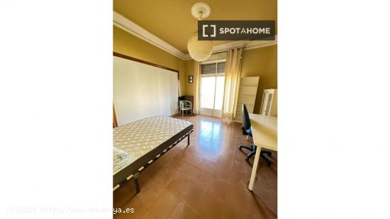 1 dormitorio en piso compartido en Zaragoza - ZARAGOZA
