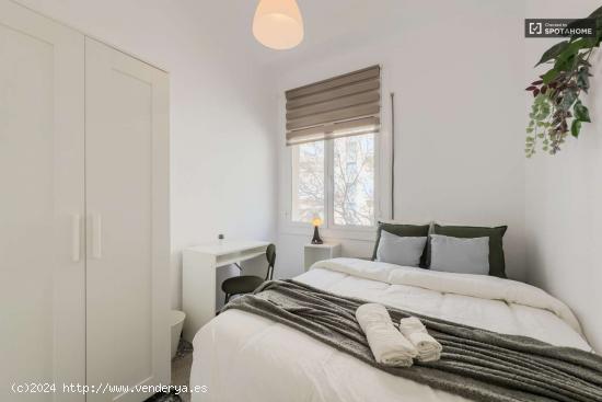  Alquiler de habitaciones en piso de 5 habitaciones en Camp D'En Grassot I Gràcia Nova - BARCELONA 