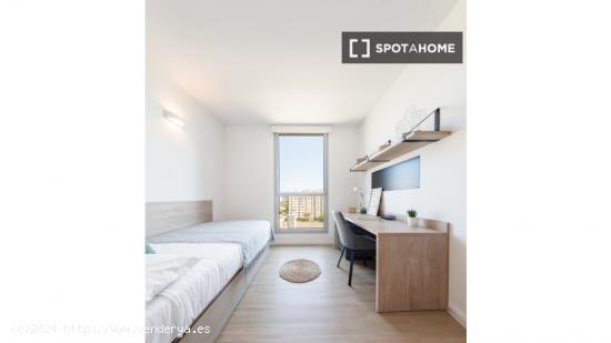 Se alquila habitación en residencia de estudiantes en Sant Adrià De Besòs, Barcelona - BARCELONA