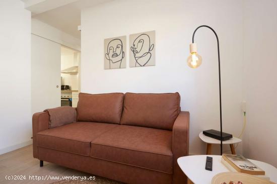  Apartamento de 2 dormitorios en alquiler en El Raval, Barcelona - BARCELONA 