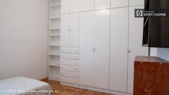 Alquiler de habitaciones en apartamento de 5 dormitorios en Chamberí - MADRID