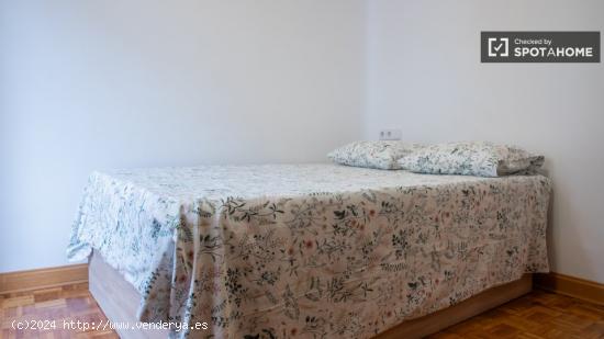 Alquiler de habitaciones en apartamento de 5 dormitorios en Chamberí - MADRID