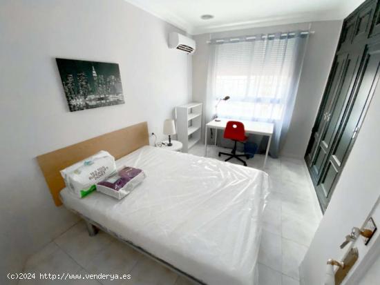  Apartamento de 4 dormitorios en Russafa - VALENCIA 