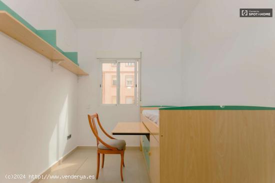  Alquiler de habitaciones en piso de 4 habitaciones en Benicalap - VALENCIA 
