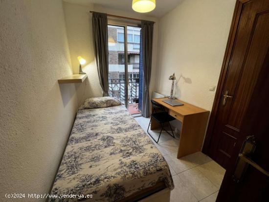  Habitaciones en alquiler en 4 dormitorios en Ríos Rosas - MADRID 