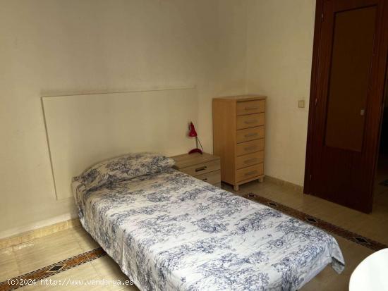  Alquiler de habitaciones en apartamento de 6 habitaciones en Ríos Rosas - MADRID 