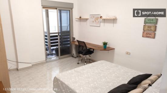 Se alquilan habitaciones en apartamento de 5 dormitorios en Ronda - GRANADA