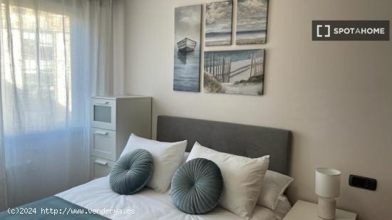 Se alquila habitación en piso de 4 habitaciones en O Castro, Vigo - PONTEVEDRA