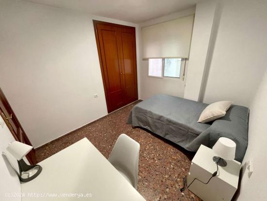  Se alquilan habitaciones en piso de 4 habitaciones en Alcoi - ALICANTE 