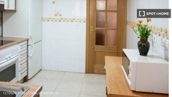 Apartamento completo de 2 habitaciones en Alacant - ALICANTE