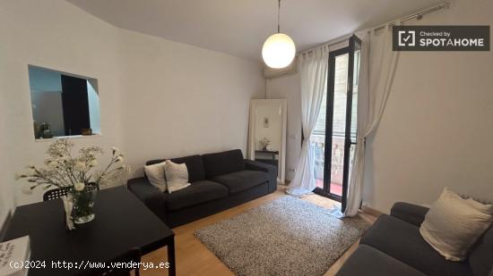 Alquiler de habitaciones en apartamento de 2 habitaciones en Ciutat Vella - BARCELONA