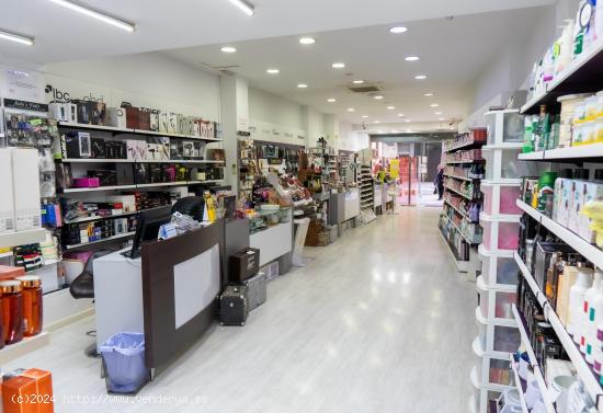  Local Comercial en venta -  Gran de Sant Andreu - BARCELONA 