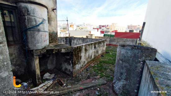 EDIFICIO PARA RECONSTRUIR MÁS LOCAL - CADIZ