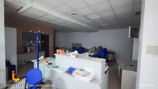 LOCAL COMERCIAL EN PLENO CENTRO - CADIZ