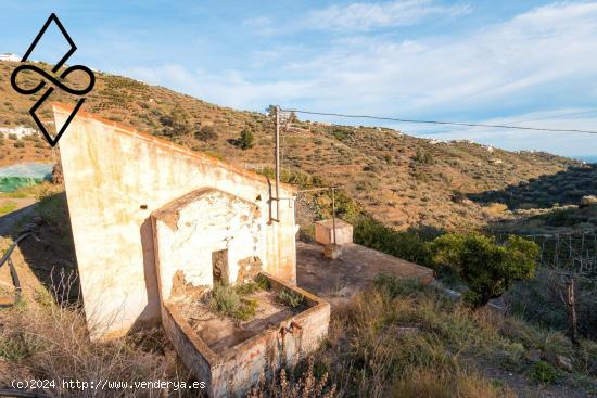 Casa Rústica en Torrox: Serenidad entre Montañas y Mar - MALAGA