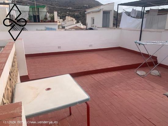 Casa con sabor a pueblo en Torrox y a tan sólo 4.3km de la playa. - MALAGA