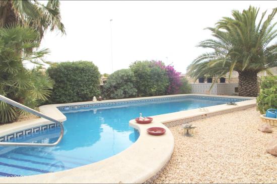 Chalet en  Hondon de las Nieves - ALICANTE