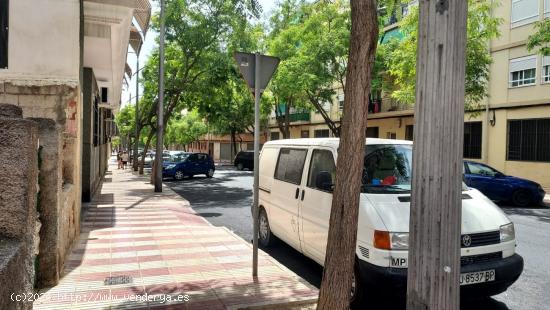 SE VENDE TERRENO URBANO  PARA CONSTRUIR EN MUY BUENA ZONA - ALICANTE