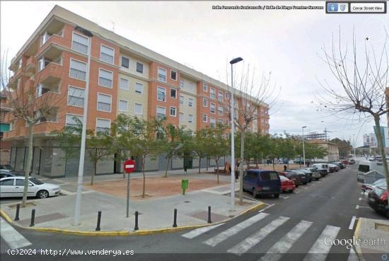 Local comercial y parking en venta  Elche (Alicante) - ALICANTE