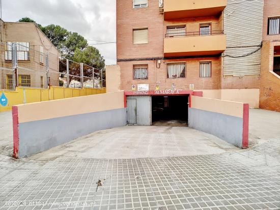 Se venden una o varias plazas de garaje, según necesidad. - ALMERIA