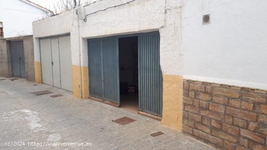 CASA DE TRES HABITACIONES, TERRAZA Y GARAJE EN SERÓN(ALMERÍA). - ALMERIA