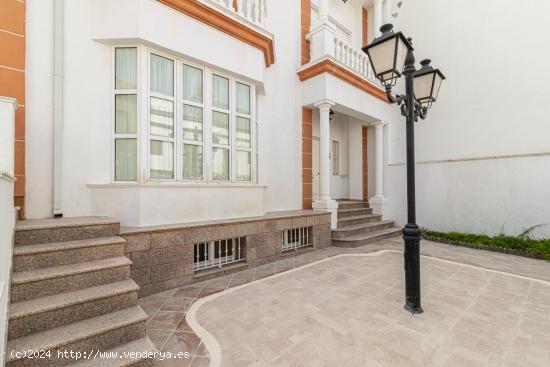 ESPECTACULAR CASA EN PRADO DEL REY - CADIZ