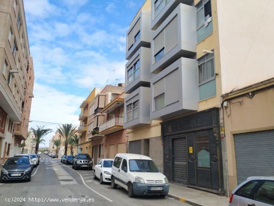 TORRELLANO - LOCAL COMERCIAL DE 108 M2 - ALICANTE