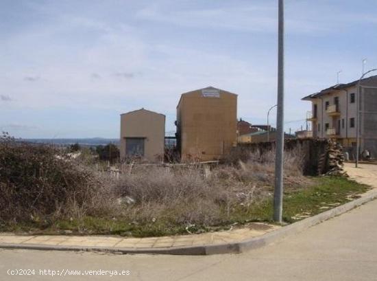  Urbis te ofrece una parcela urbana en venta en Guijuelo, Salamanca - SALAMANCA 