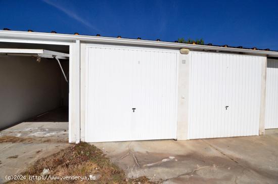  Urbis te ofrece una plaza de garaje cerrada en venta, Zarapicos, Pueblo, Salamanca. - SALAMANCA 