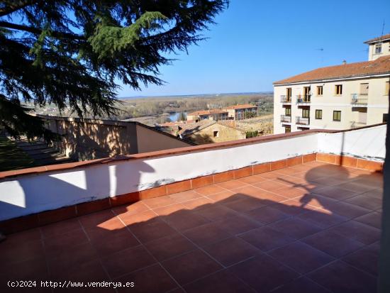 Urbis te ofrece un estupendo y luminoso Piso en venta en Ciudad Rodrigo, Salamanca. - SALAMANCA